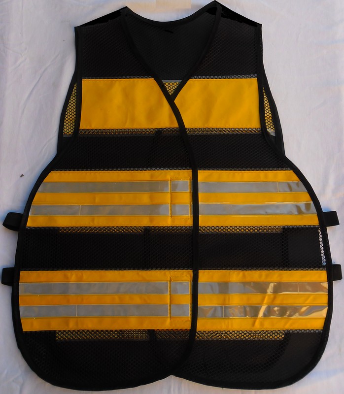 alt="imagem de colete refletivo amarelo"