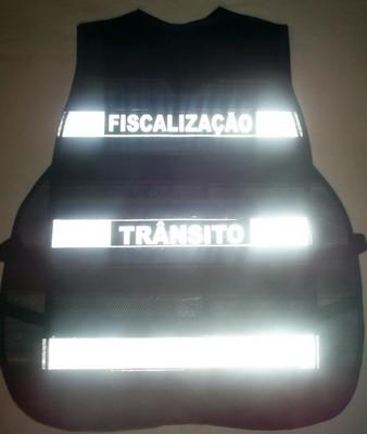 alt="imagem de colete refletivo para trânsito""