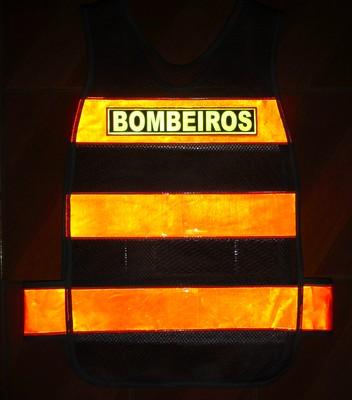 alt="colete refletivo para bombeiros"