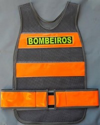 colete reflletivo tipo manta cor laranja dos Bombeiros